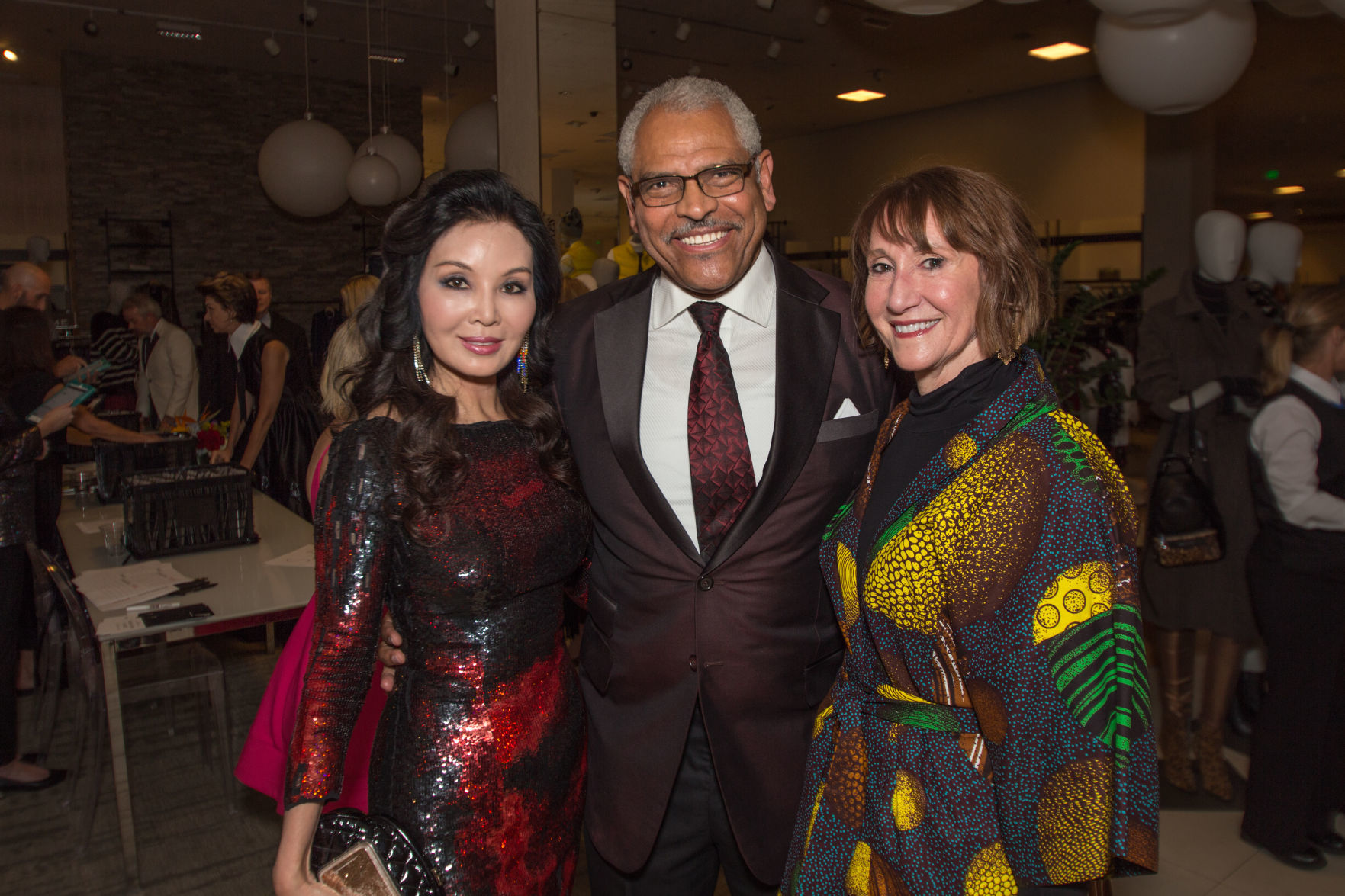 10192019fashionfundgala25.jpg